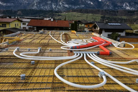 Baustelle mit Elektroinstallation